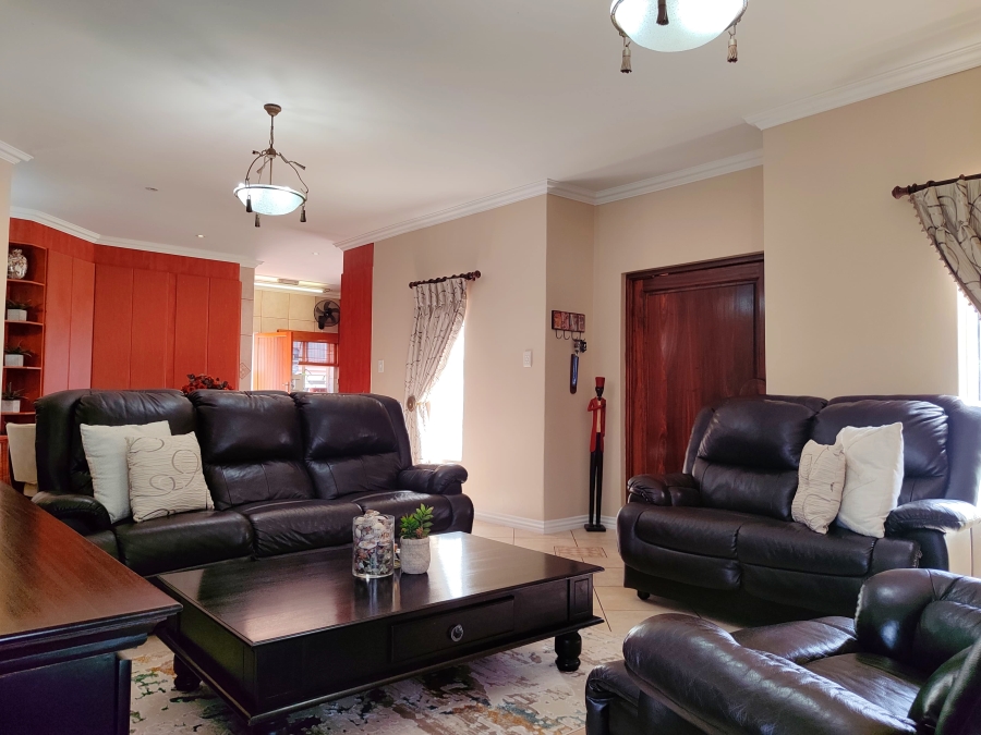 3 Bedroom Property for Sale in Wilkoppies North West